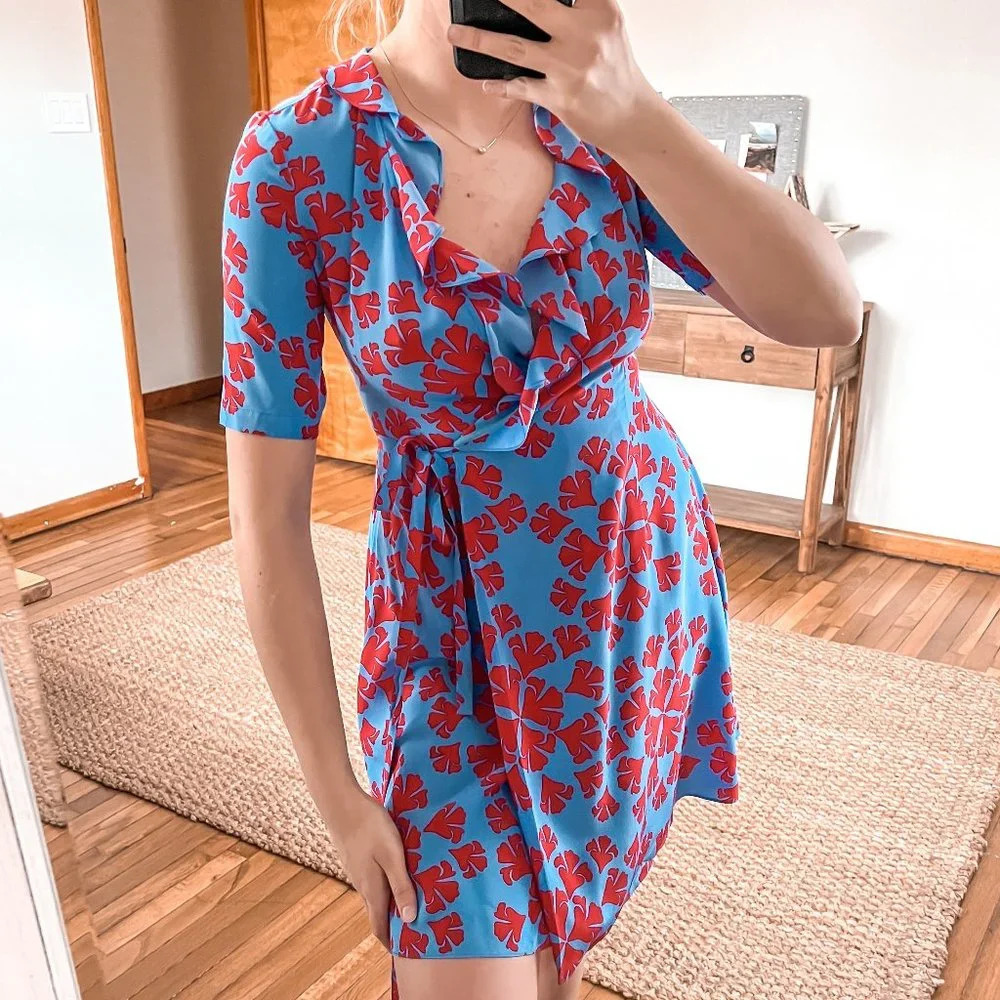Diane Von Furstenburg 100% Silk Red Blue Preppy Tie Waist Jacquard Mini Dress 2